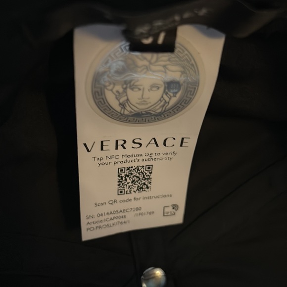 SOLD!!!VERSACE UNISEX BAROCCO BASEBALL CAP - Picture 3 of 3